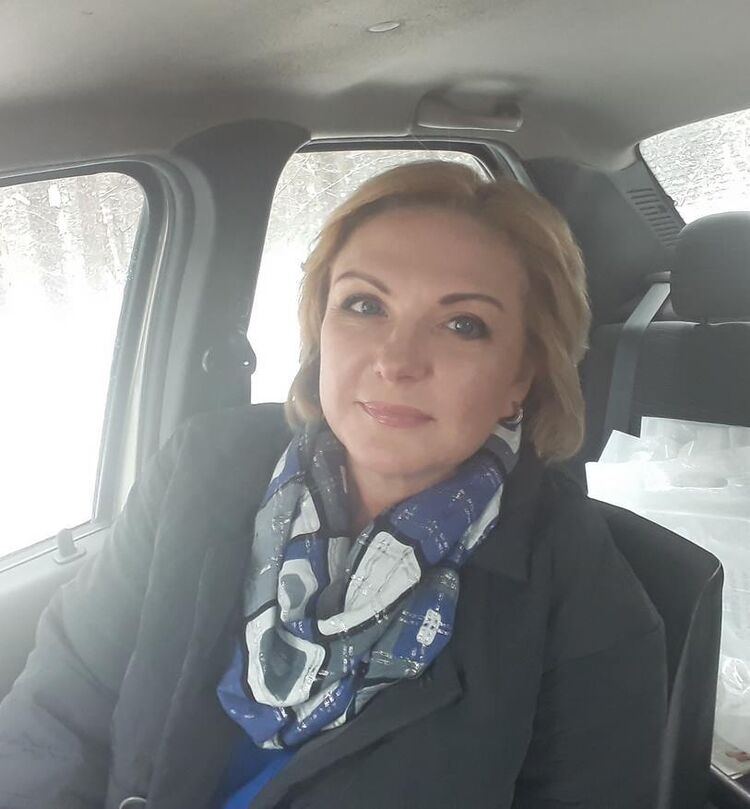  54576528  Elena, 53 ,    