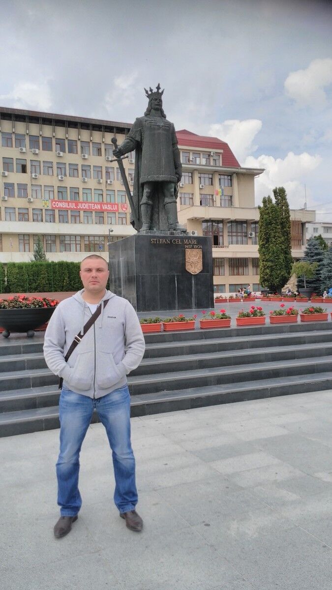  ,   Veaceslav, 34 ,   