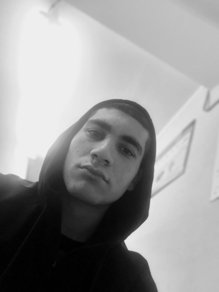  53167538  , 21 ,    Deleted