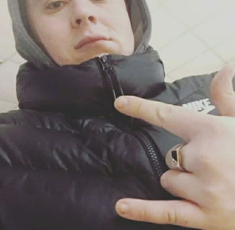  27218028  , 29 ,    