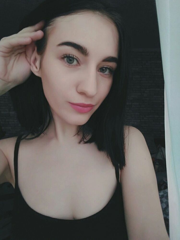  ,   Maria, 25 ,   