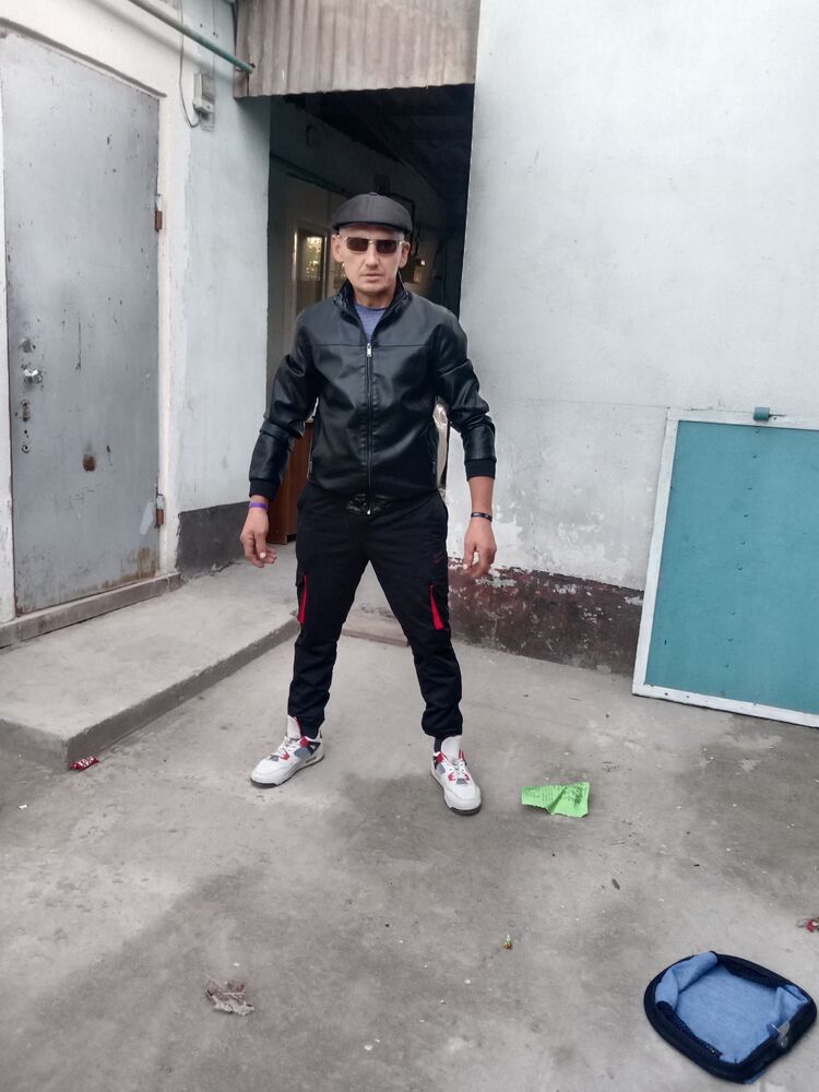  33728998  , 42 ,    