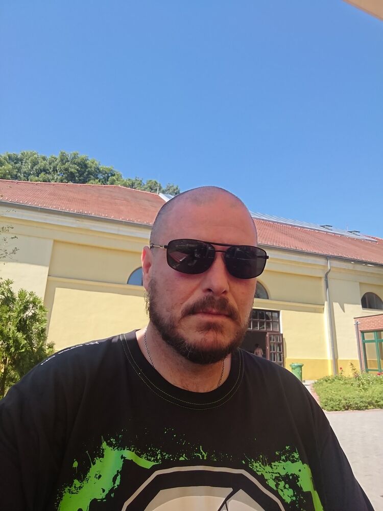  18319288  Pal, 51 ,    Szigetszentmiklos