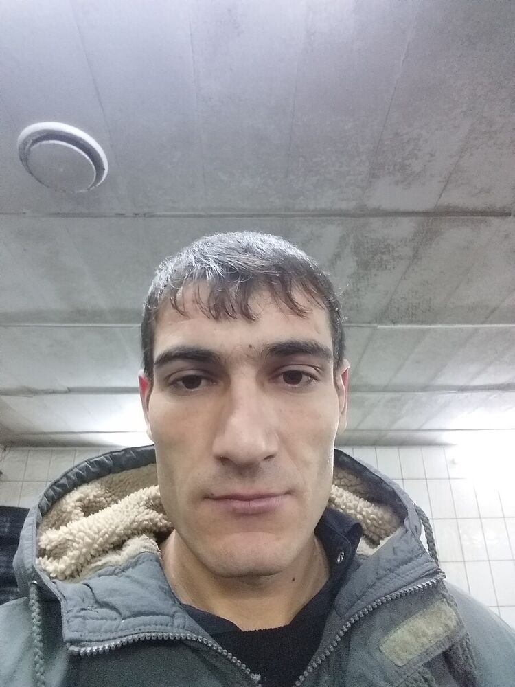  22432938  Jora, 31 ,    