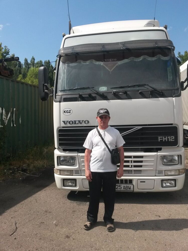  ,   Igor, 52 ,   ,   , c 