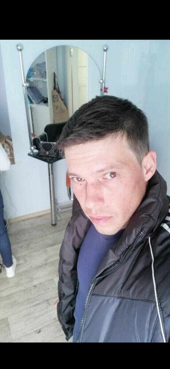  21069308  Timur, 40 ,    