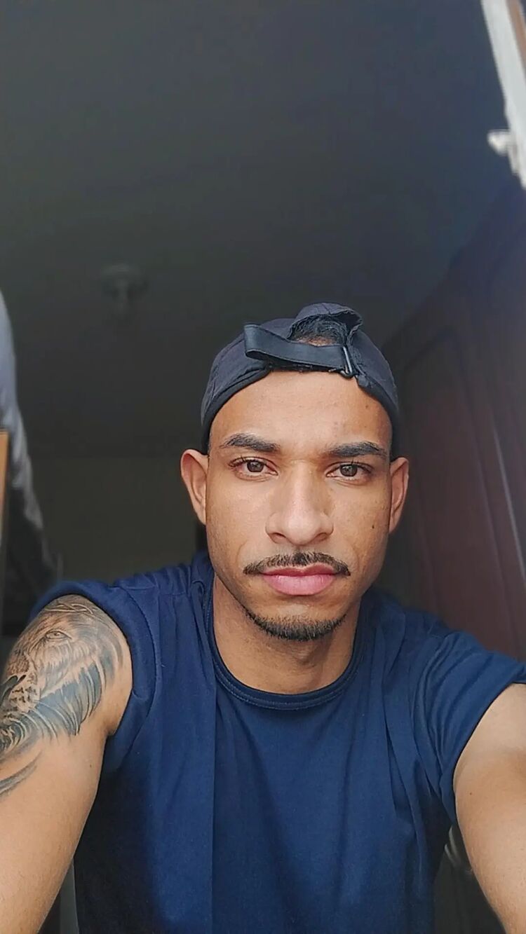  -,   Kaique, 32 ,   ,   