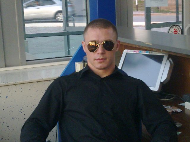  27197868  Oleg, 42 ,    -