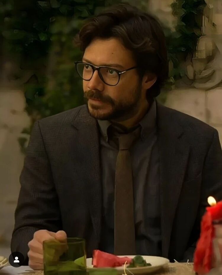  44045198  Begzod R, 30 ,    