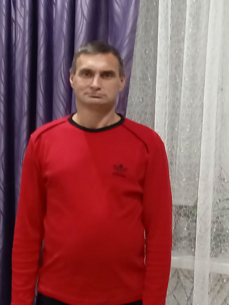  42662648  Valery, 48 ,    