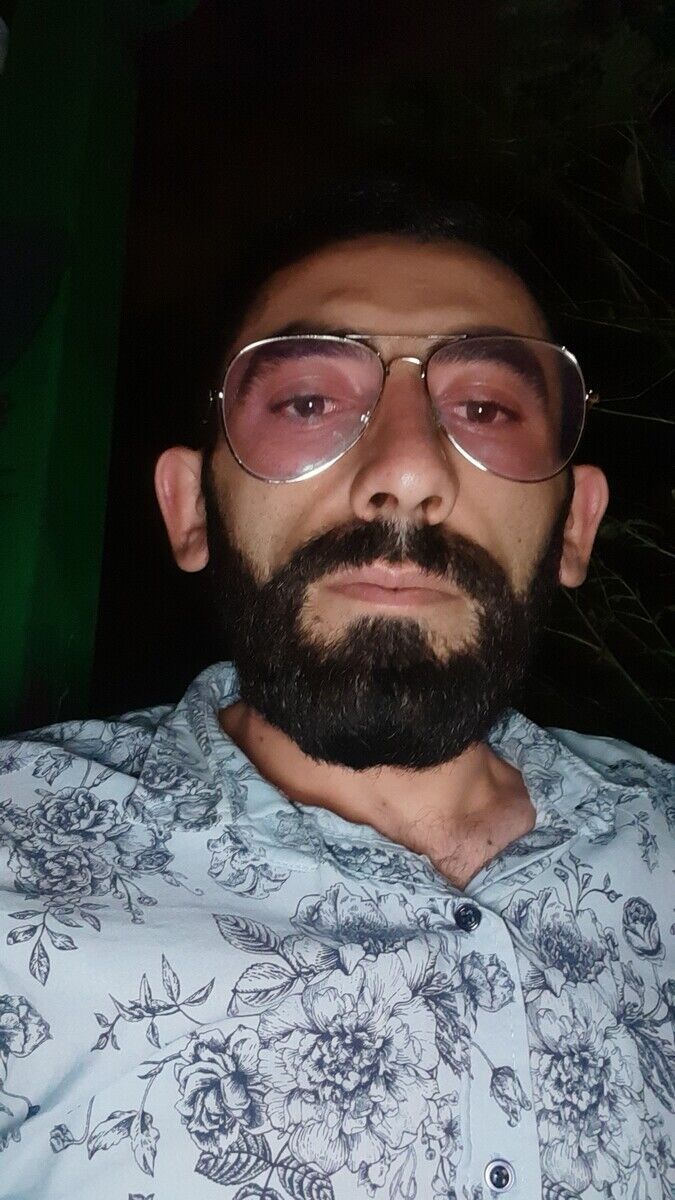  ,   Vardan, 32 ,   ,   , c 