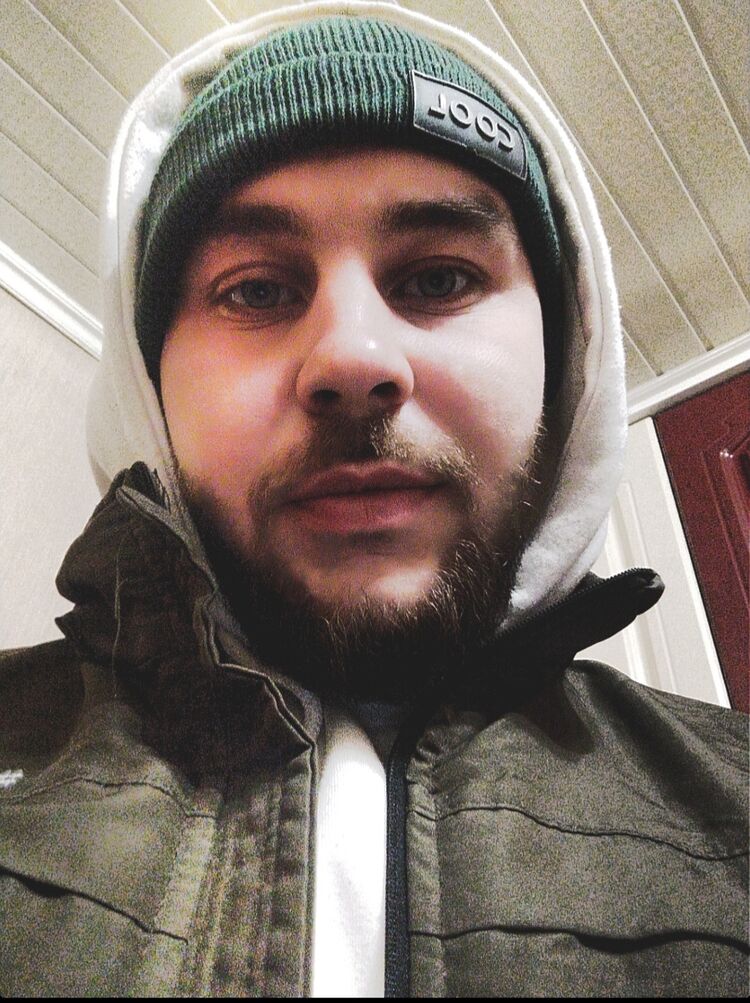  49999128  Zaur, 26 ,    