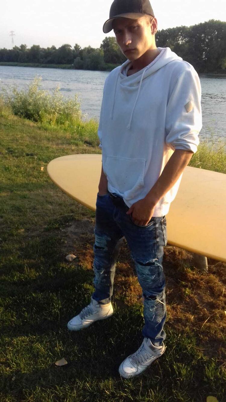  47815408  Axel, 21 ,    Homberg
