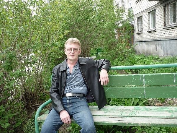  13335138  Dan, 57 ,    