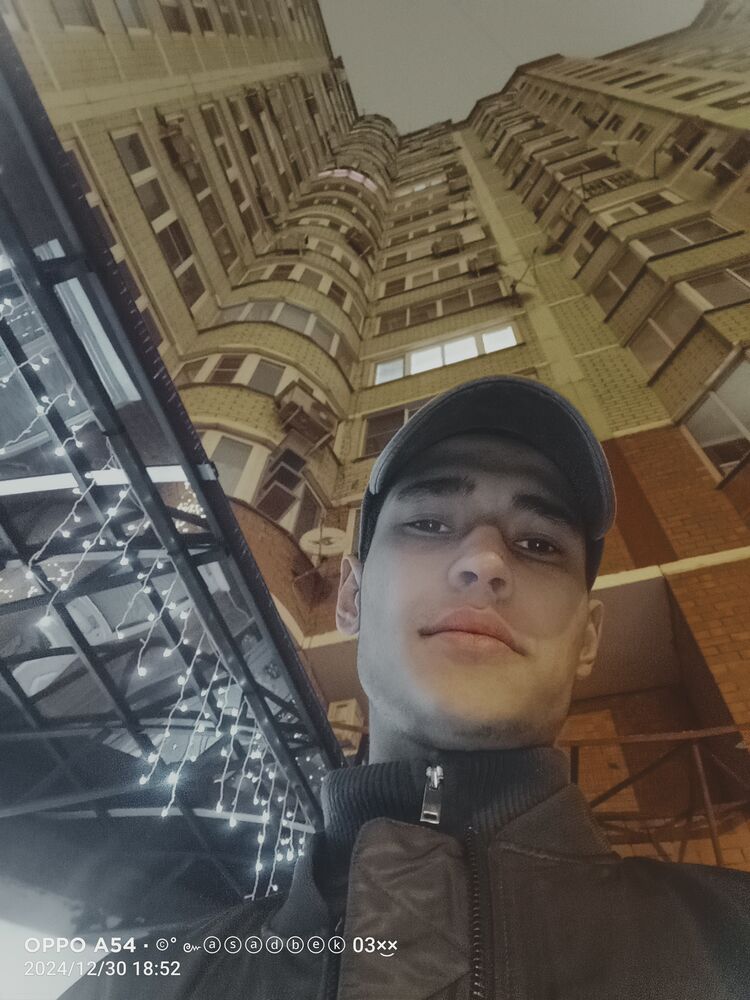  ,   Asadbek, 21 ,     