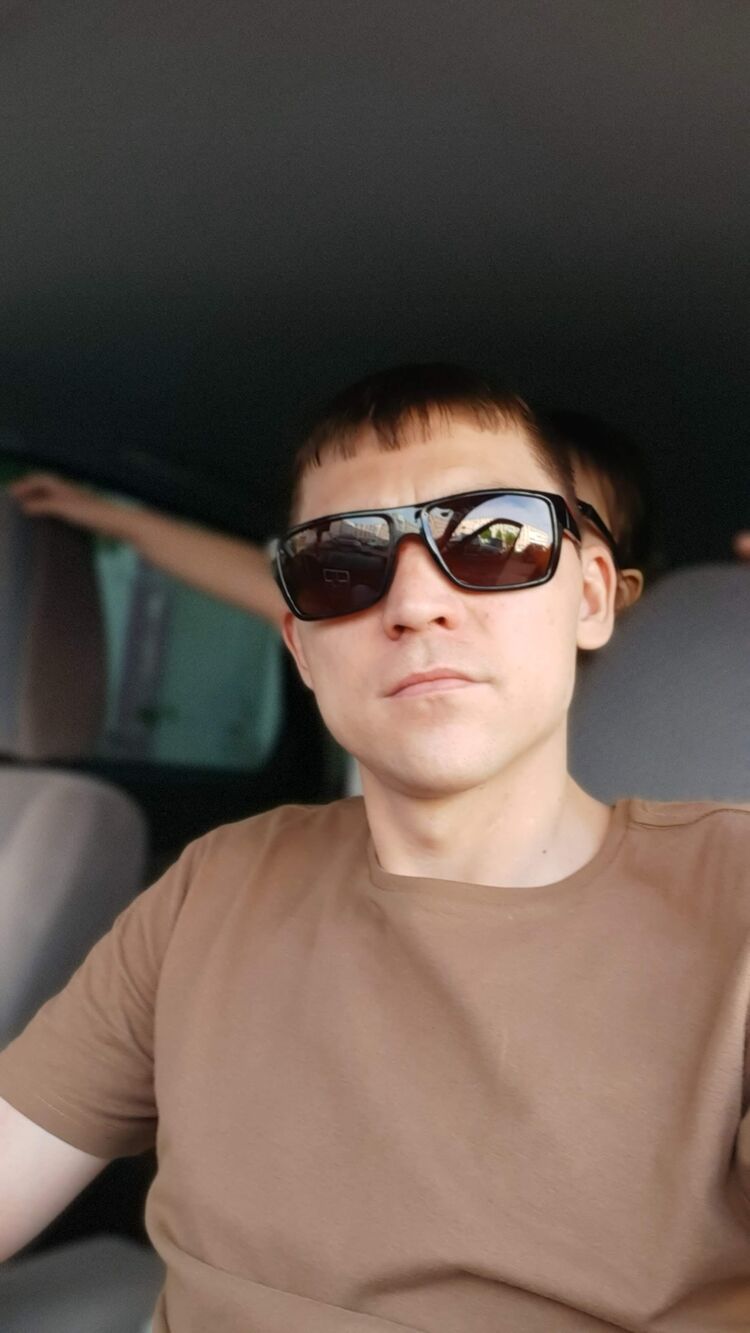  27031578  , 37 ,    