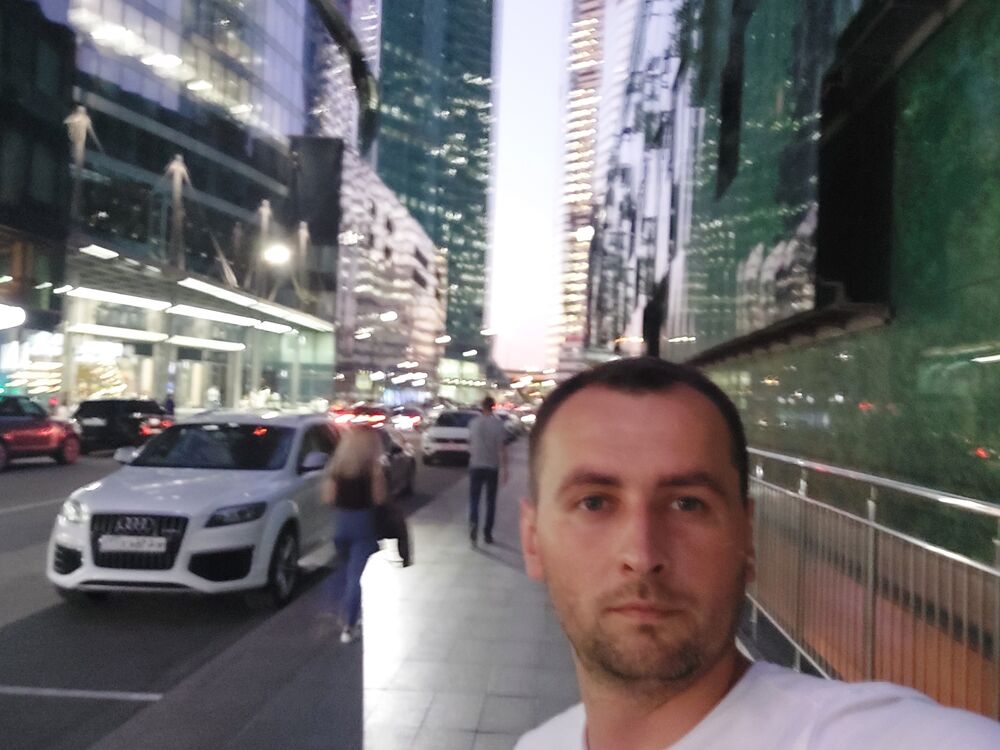  ,   Maxim, 37 ,   ,   