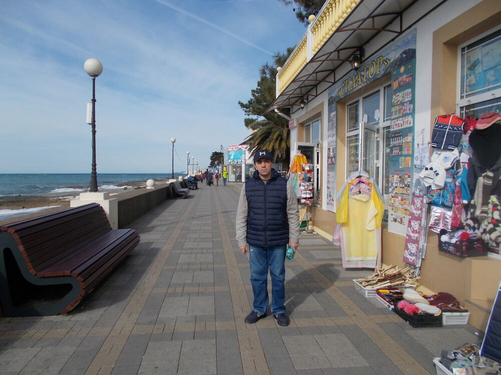  ,   Wadim, 64 ,     , c 