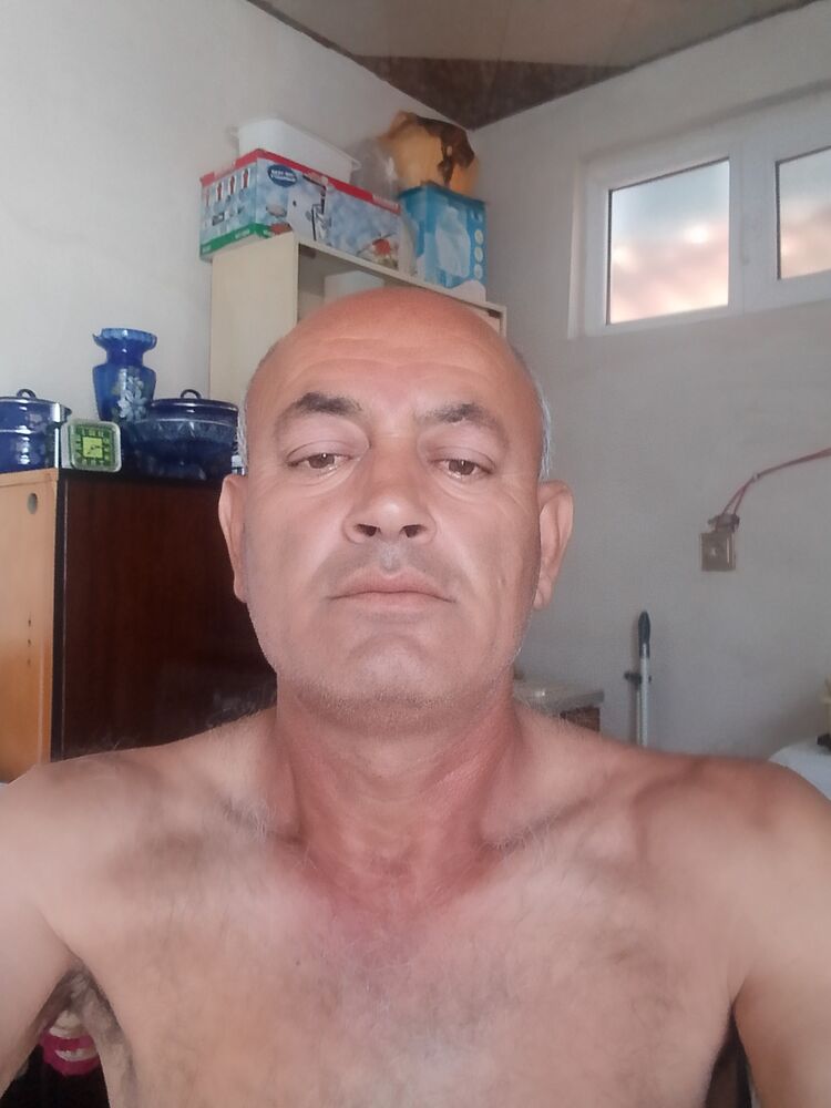  46033868  Mubariz, 55 ,    