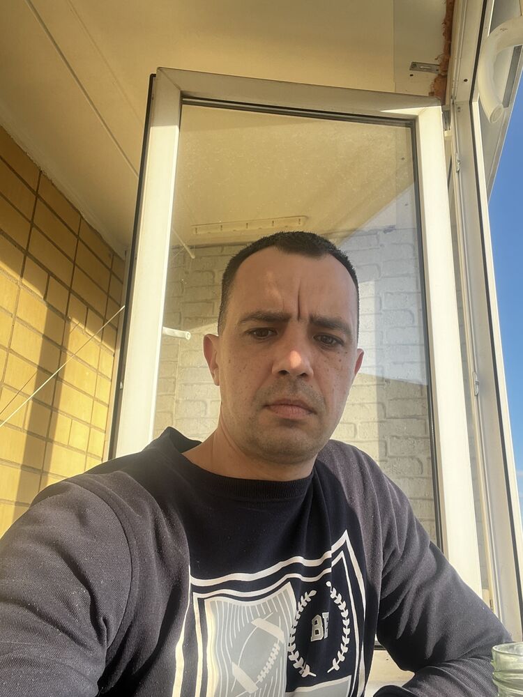 51673698  , 38 ,    