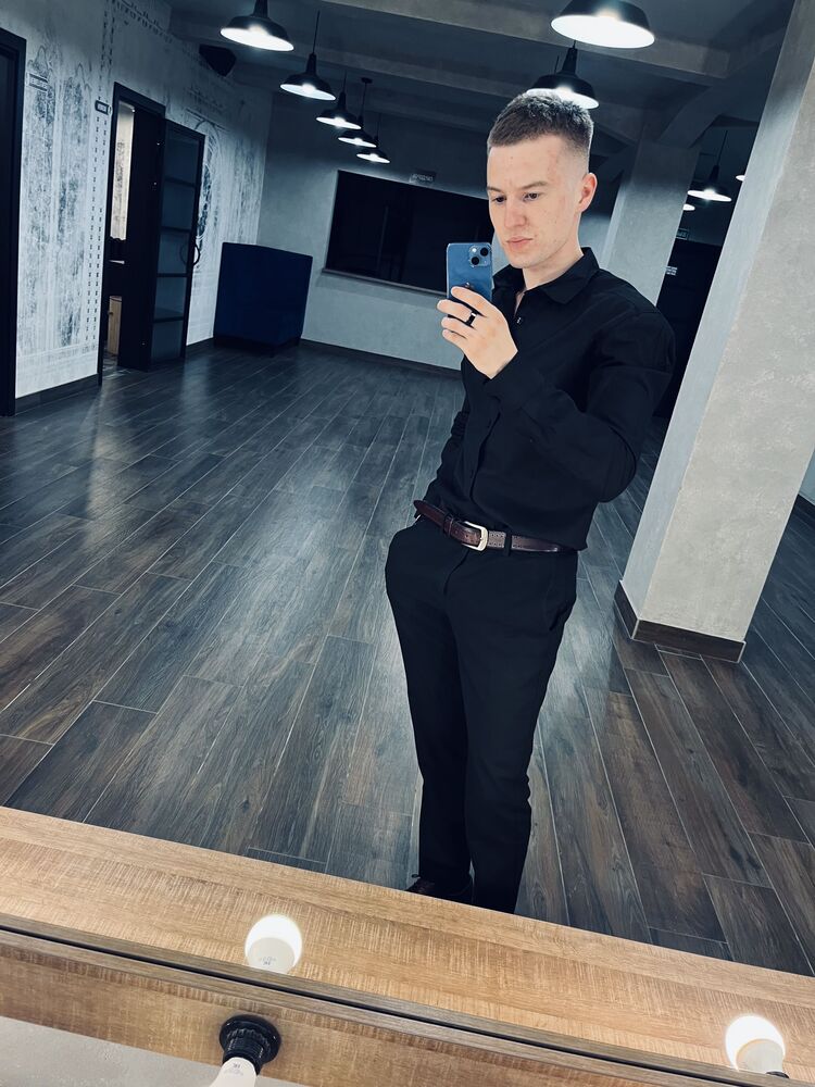  44968148  , 26 ,    