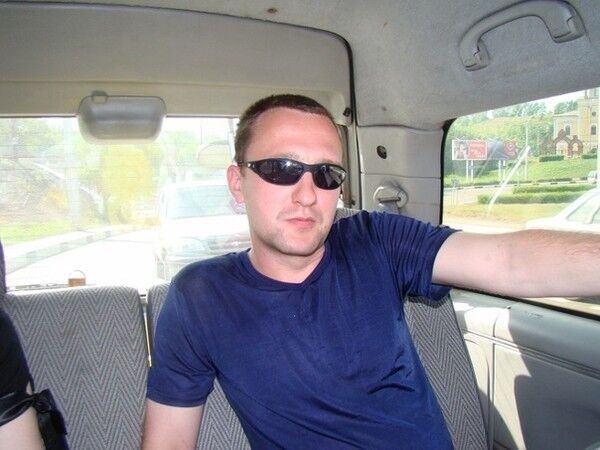  10438948  Alex, 42 ,    