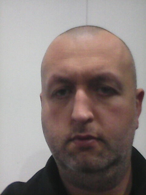  18242988  Ivo, 44 ,    