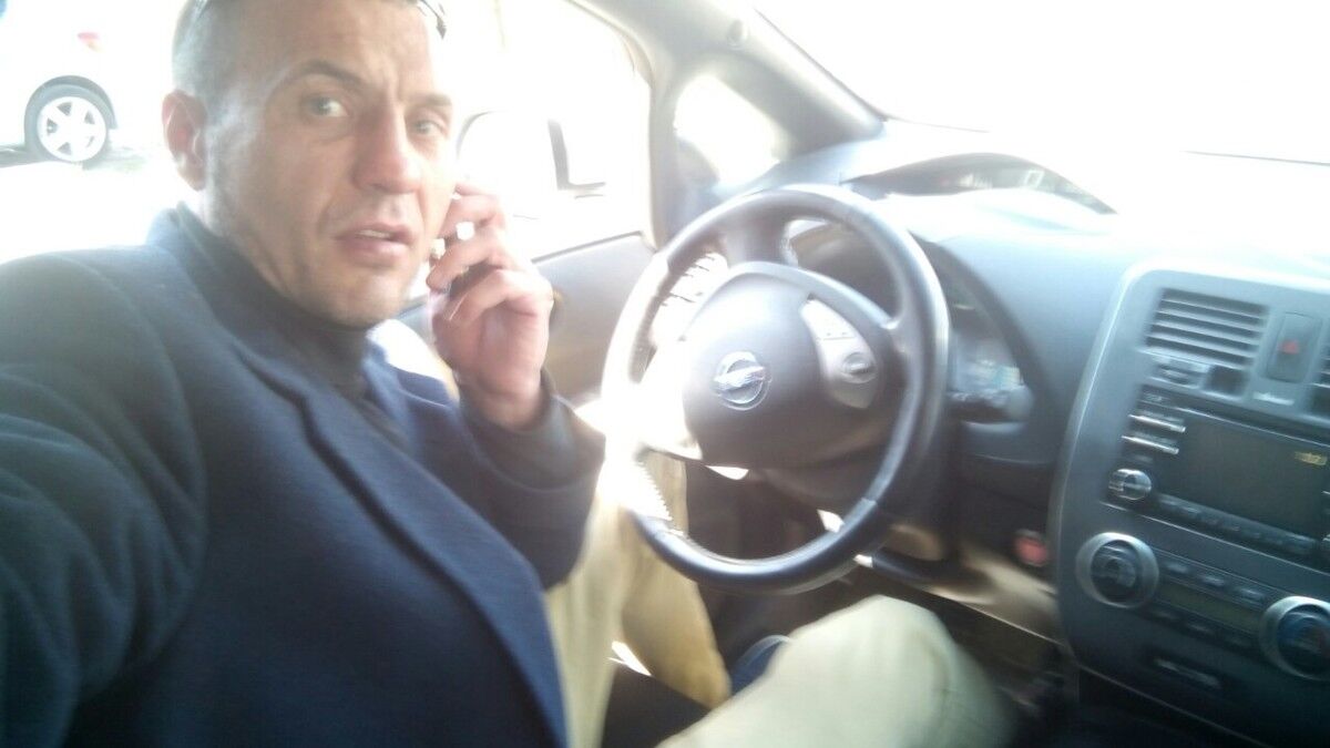  18373028  Viktor, 51 ,    