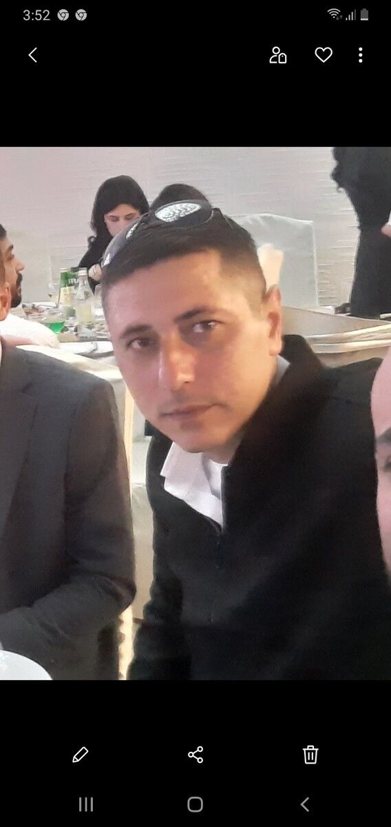  19186208  Gio, 40 ,    