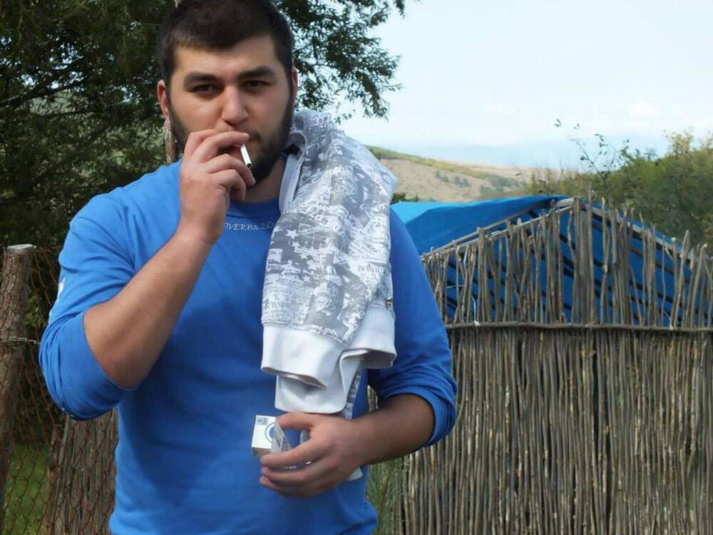  35424448  Irakli, 36 ,    
