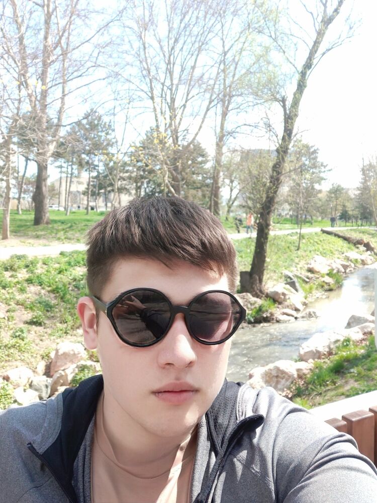  ,   Deni, 24 ,   ,   , c , 