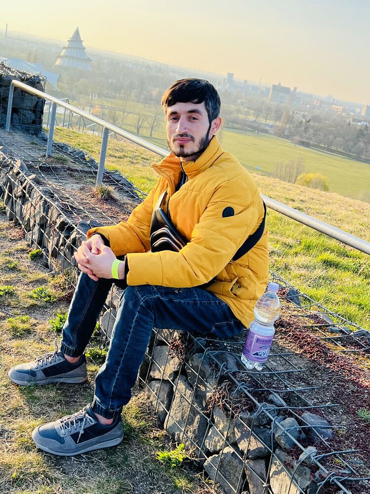  ,   Kamran, 30 ,   ,   