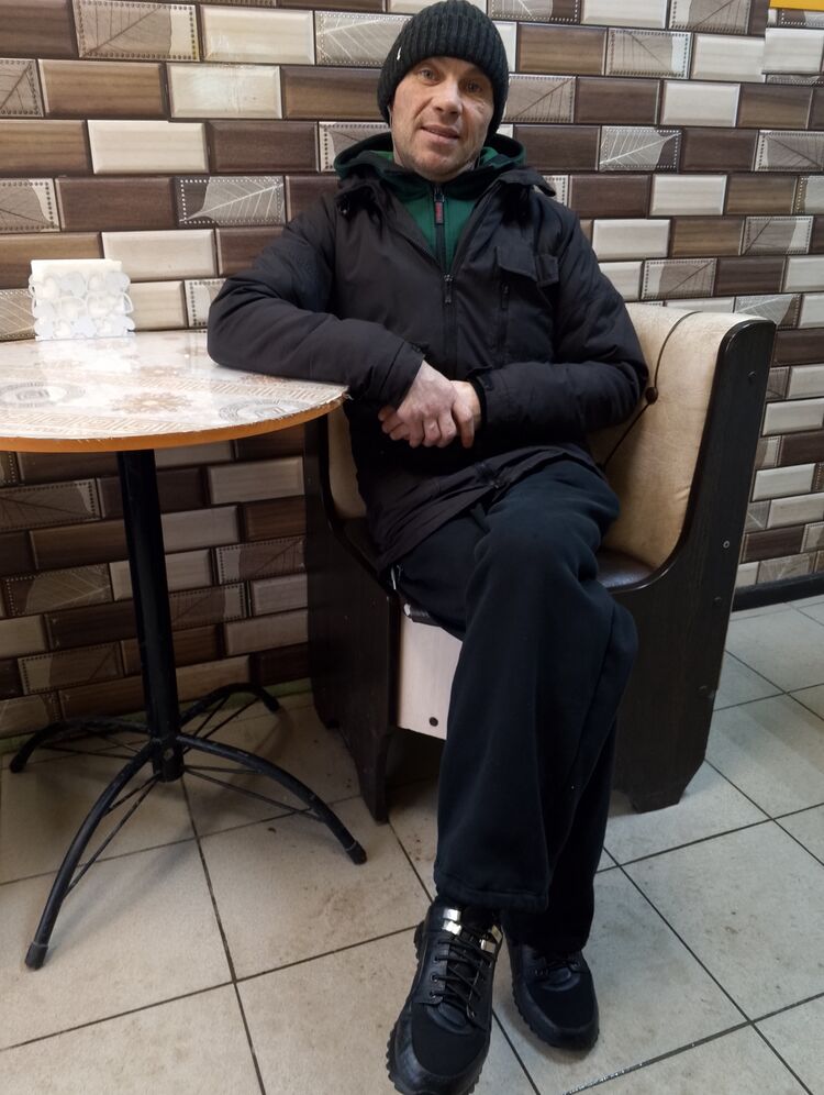  48592618  , 46 ,    