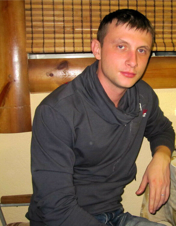  10223758  Kirill, 36 ,    