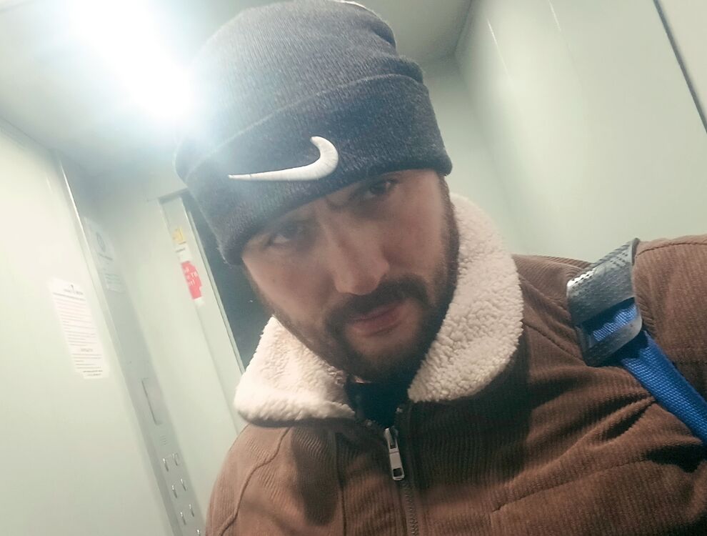  49565678  , 41 ,    