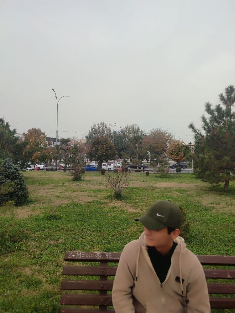  49980318  Asadbek, 19 ,    