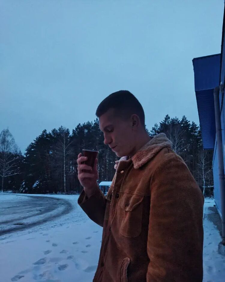  41829478  , 22 ,    