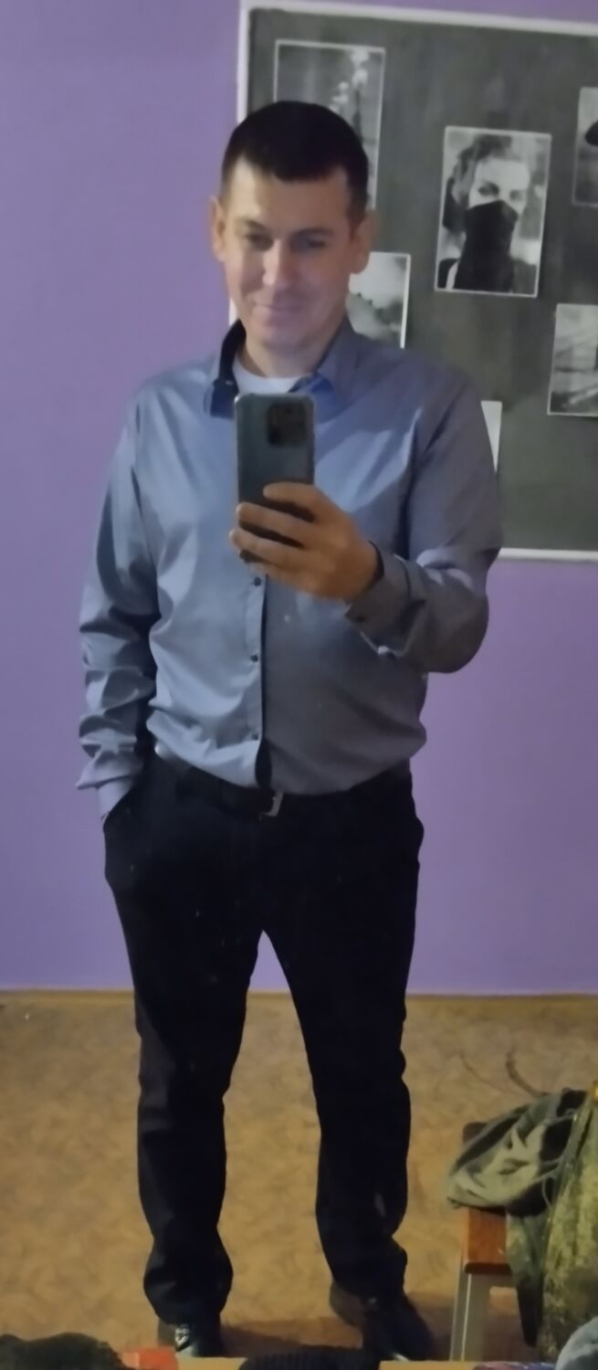  31837768  Damir, 35 ,    