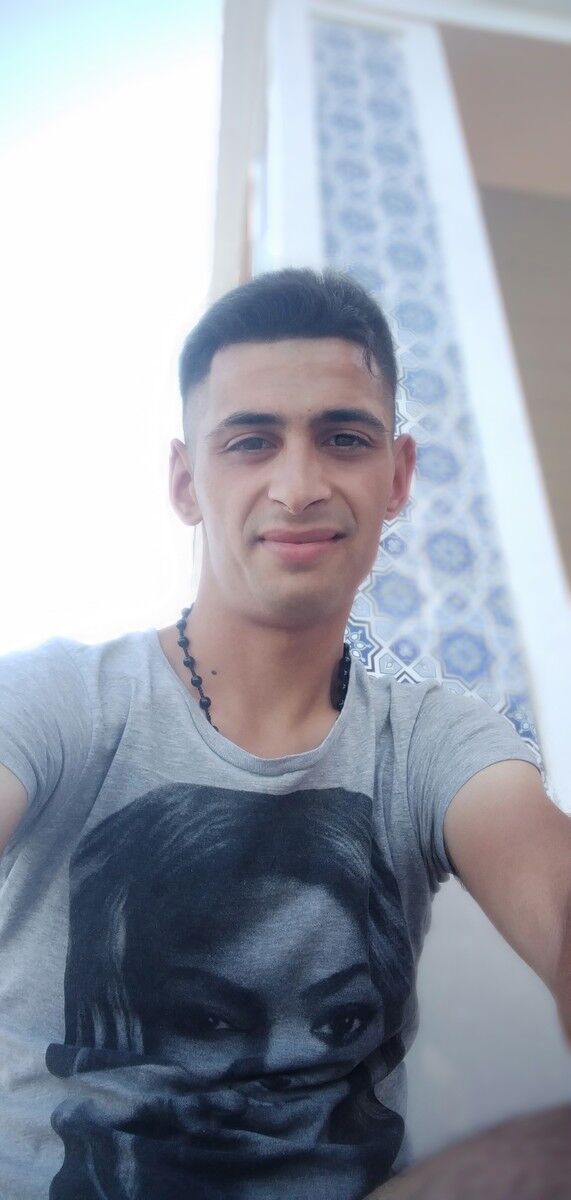  ,   Nikita, 32 ,   
