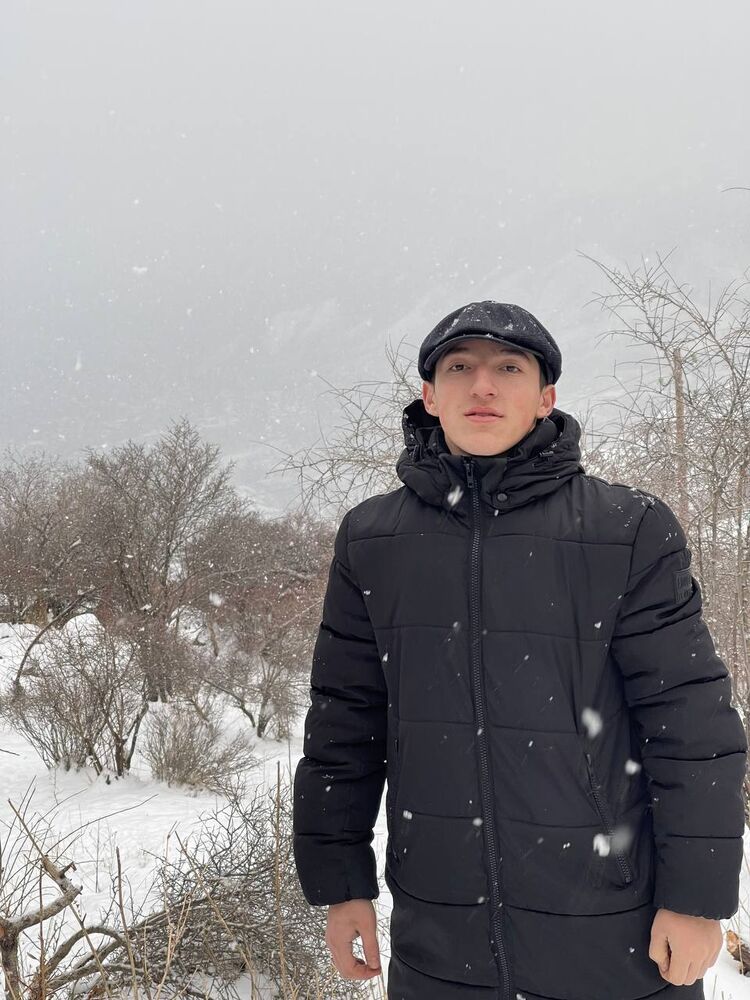  ,   Baxti, 22 ,   ,   