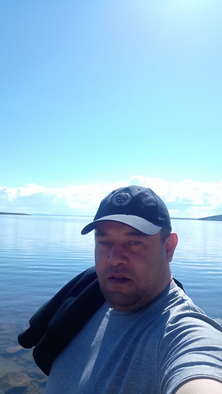  44084698  , 51 ,    