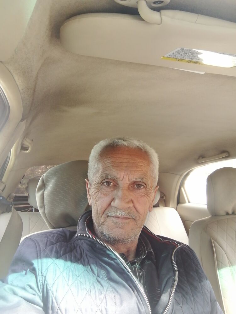  30289238  Tahir, 62 ,    