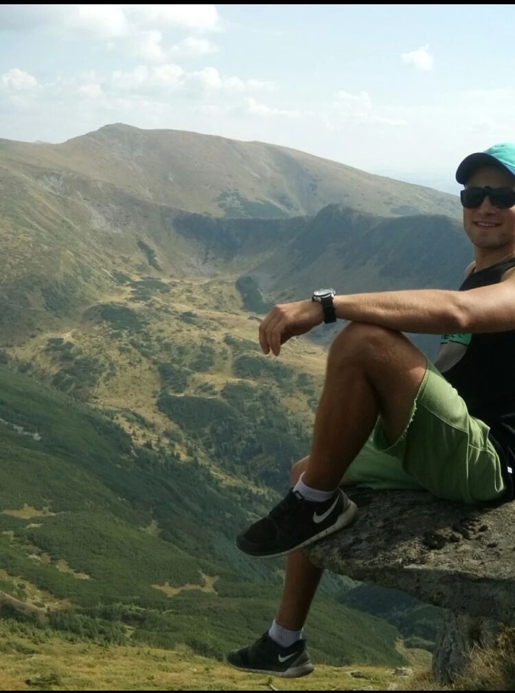  53809548  Maks, 39 ,    