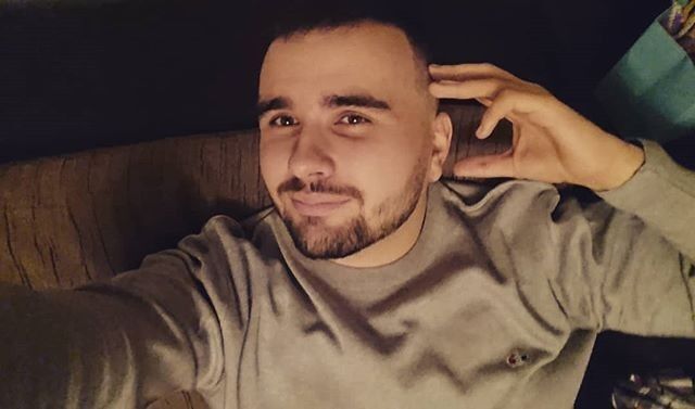  ,   Benny, 32 ,   ,   , c 
