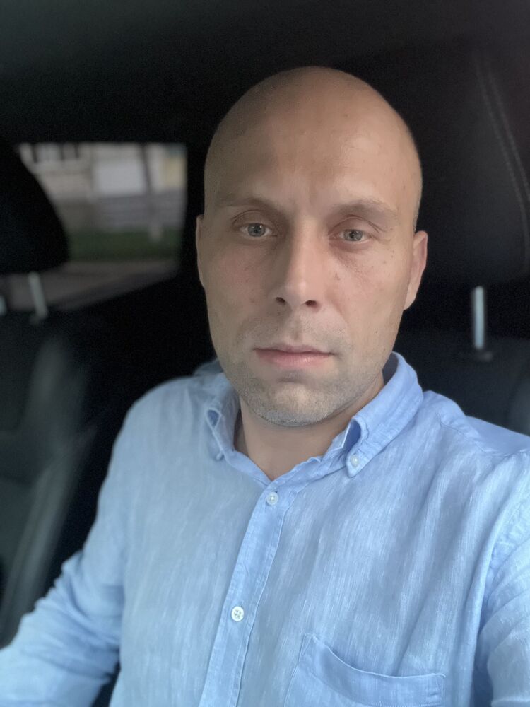  ,   Igor, 44 ,   ,   , c 