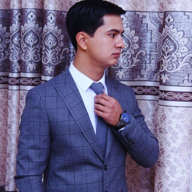  44044388  Azamat, 24 ,    