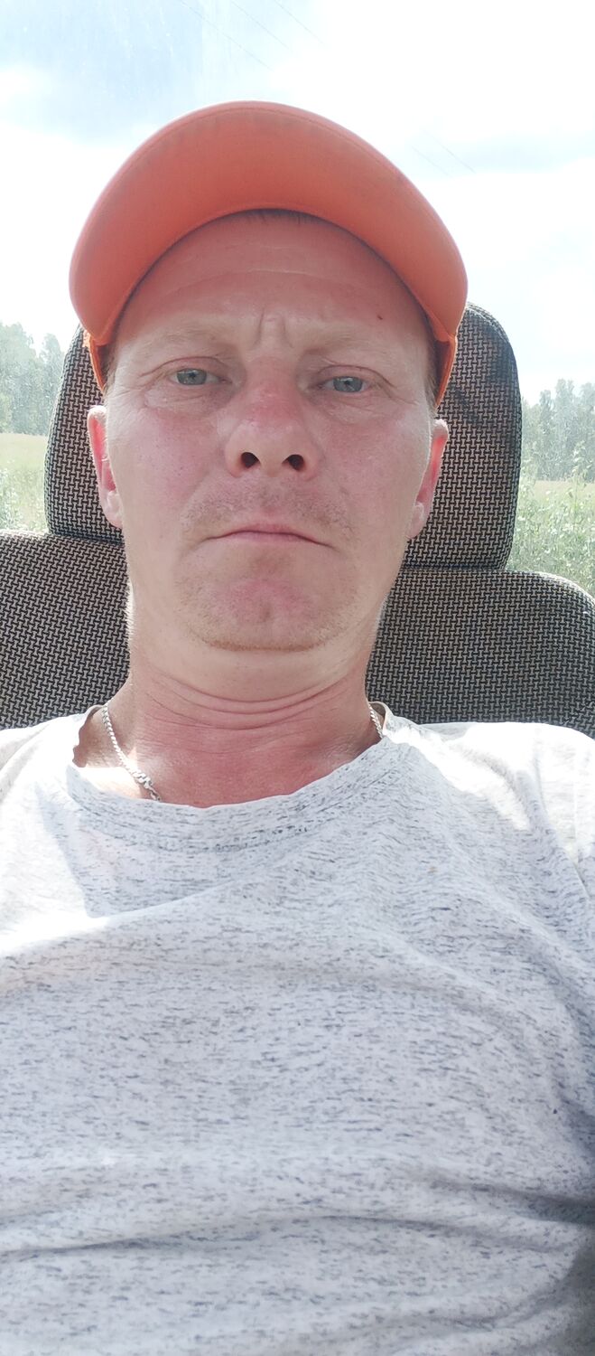  52889068  , 40 ,    