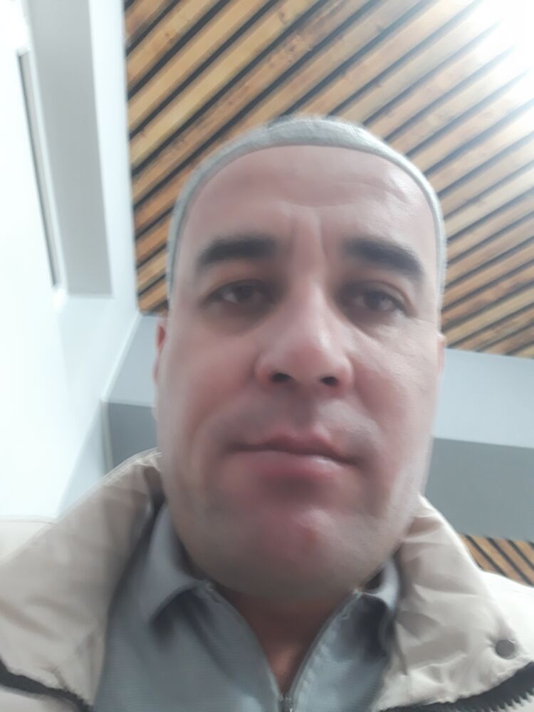  41039368  Bobur, 37 ,    