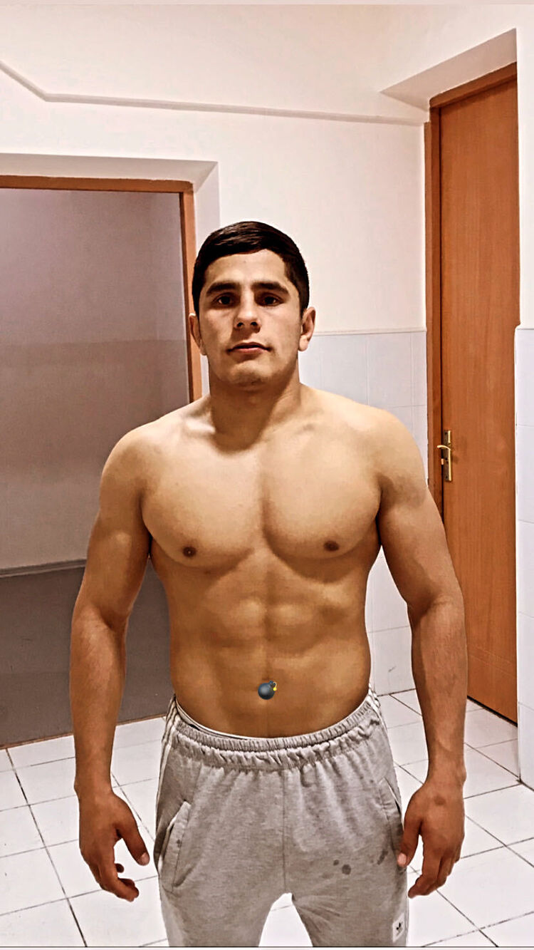  27323878  , 24 ,    -