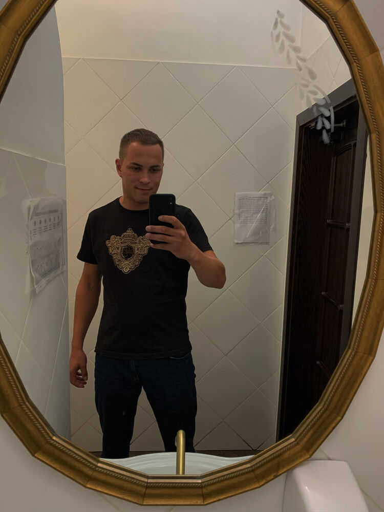  33584038  , 28 ,    